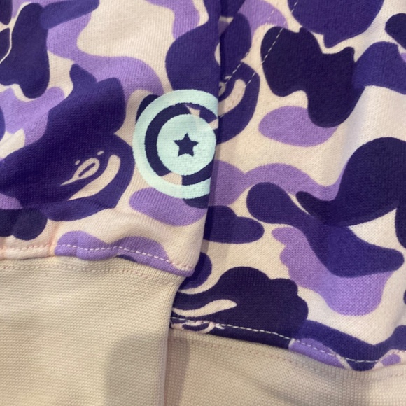 Lavender Bape hoodie - Picture 5 of 9